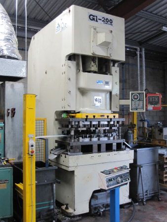 200 tonne, single crank press